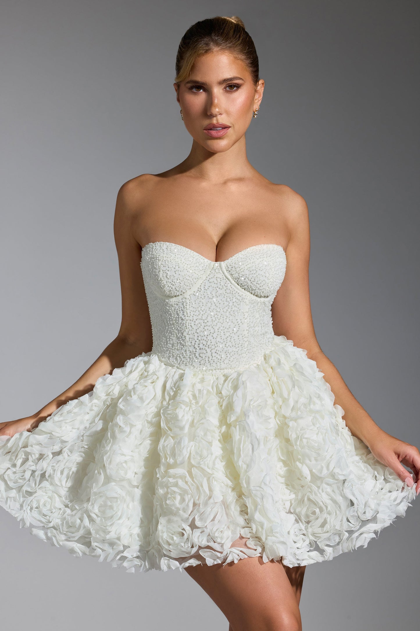 Embellished Floral-Appliqu�� Lace-Up Mini Dress in White