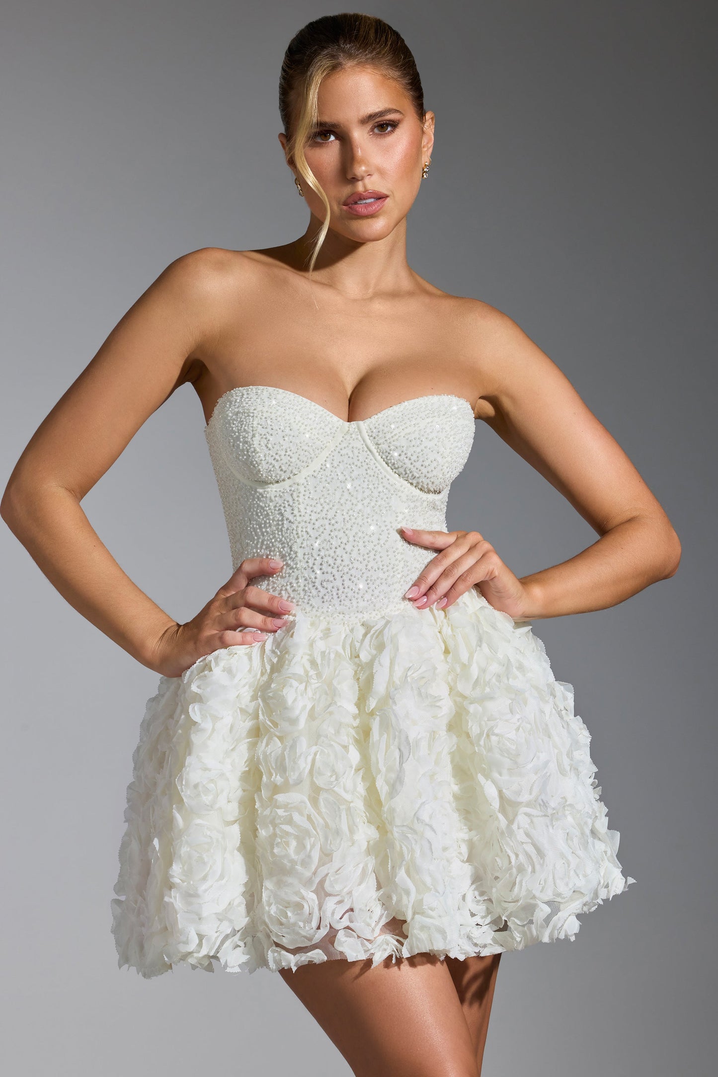 Embellished Floral-Appliqu�� Lace-Up Mini Dress in White